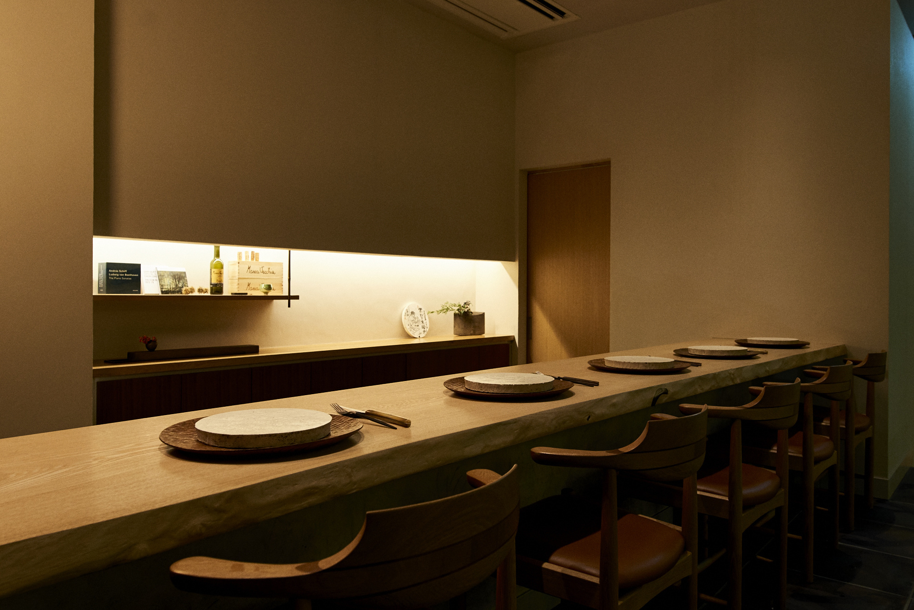 店内写真(カウンター夜)